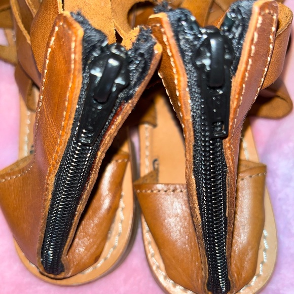 Women’s “Gladiator” leather sandals - Picture 2 of 10